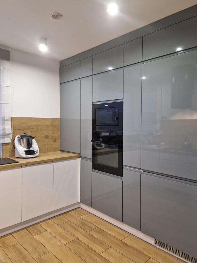 Cocina con electrodomésticos integrados